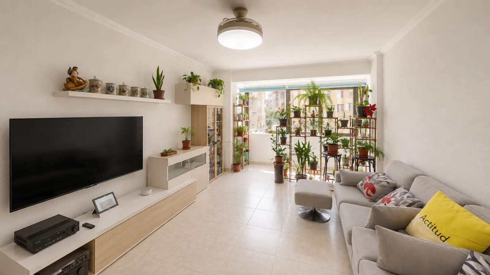 Piso en venta en Calle Tato, Alicante · 4 hab, foto 1 de 27